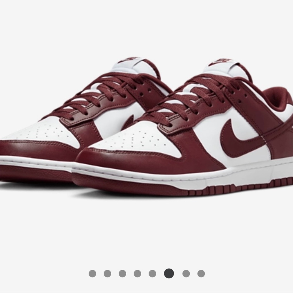 Nike Team Red dunks. Comes with original box.